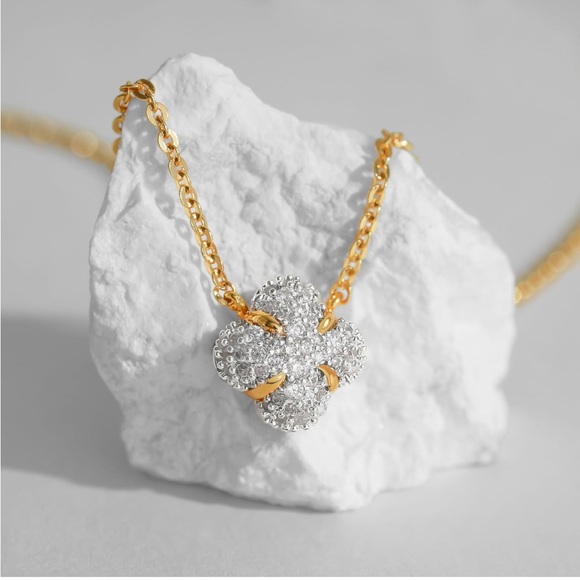 14K Gold Pendant Necklace - Picture 3 of 5